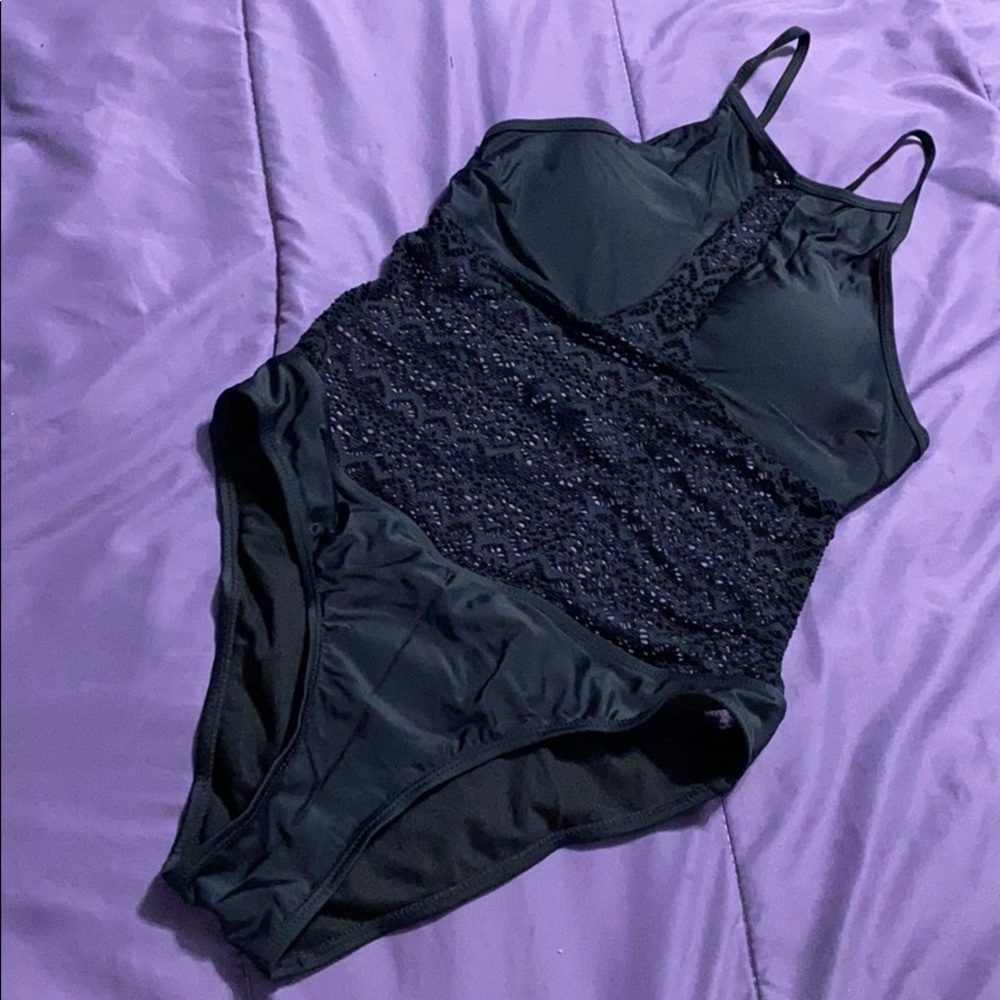 One piece Swimsuit Padded Cups Open Back